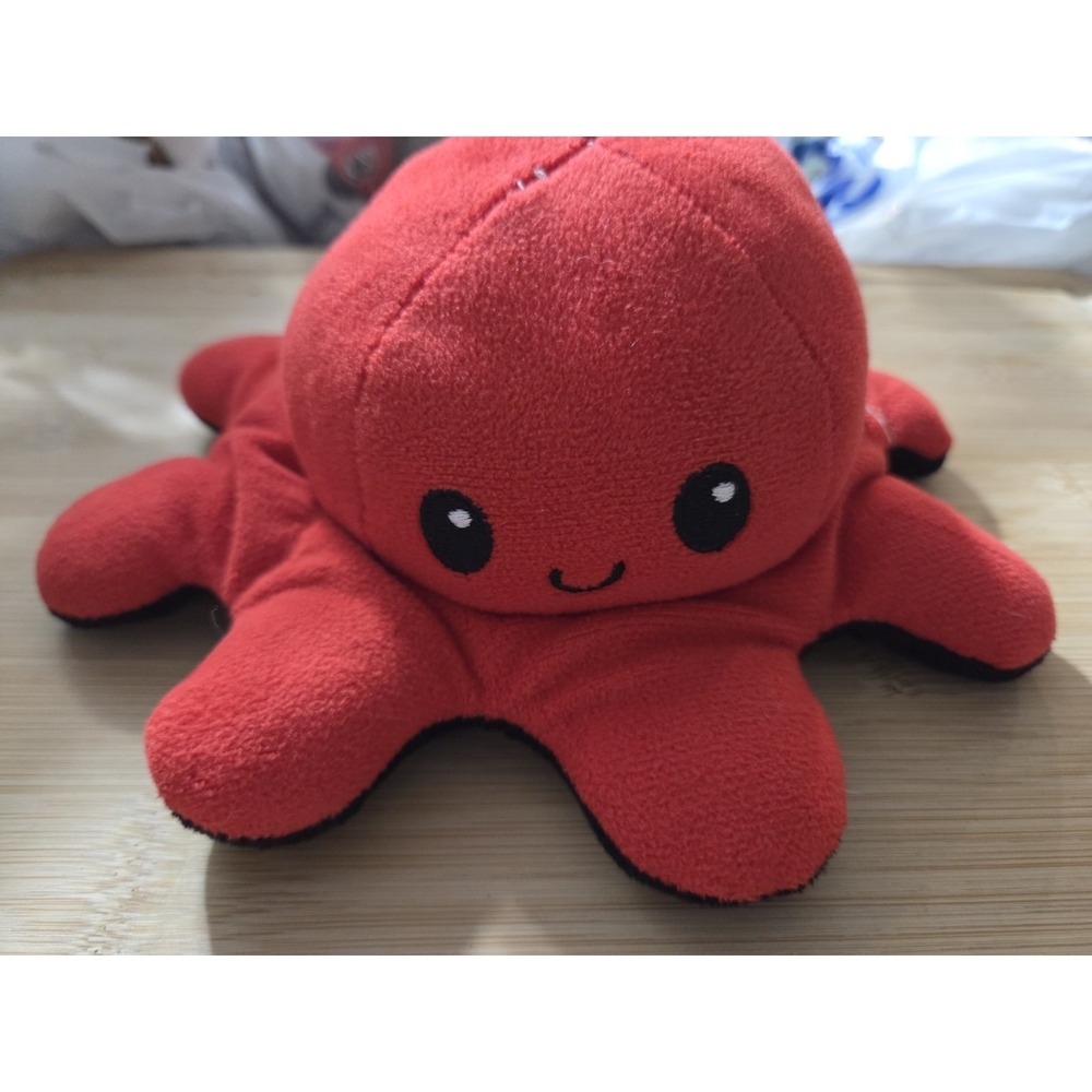 Reversible Octopus Plushie Cute Flipping Octopus‎ Changing Face Black/Red